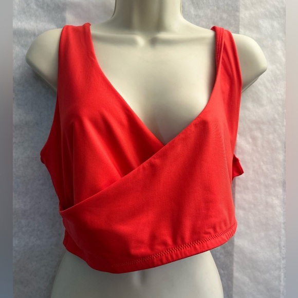 Fabletics Wireless Crossover Bra Low Impact in Strawberry Red NWT Sz-3X.   AA5 - Picture 4 of 10